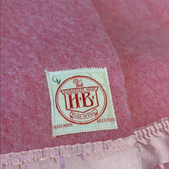 Pink Wool Blanket - Picture 3 of 6